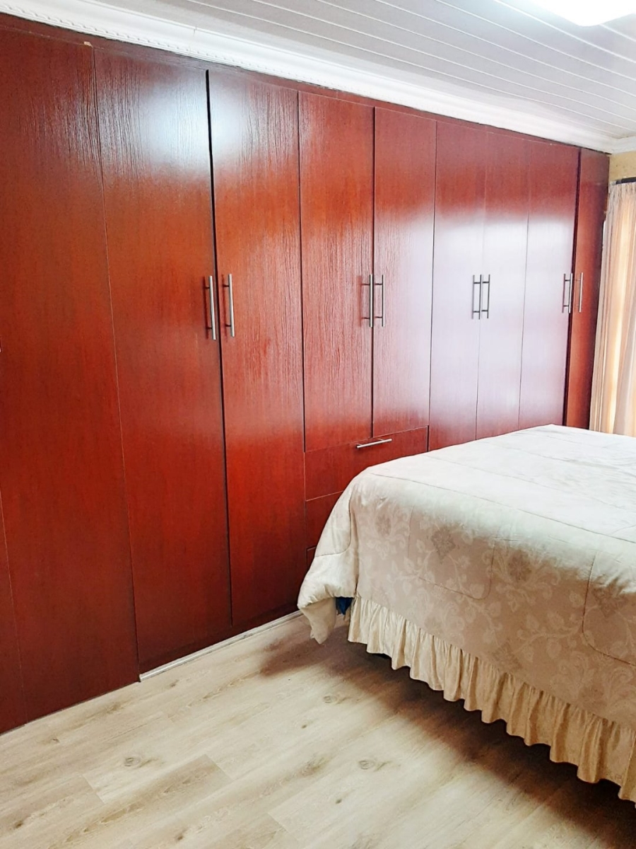 4 Bedroom Property for Sale in Mdantsane Nu 17 Eastern Cape
